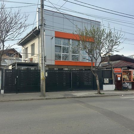 Apartament Negris Bîrlad エクステリア 写真